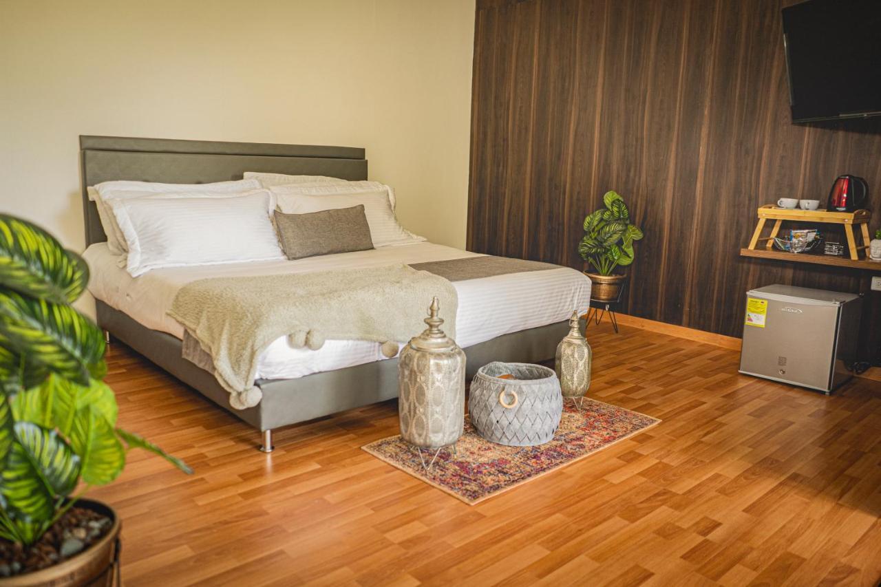 Mumu By Bernalo Hotels Guatape Exterior photo